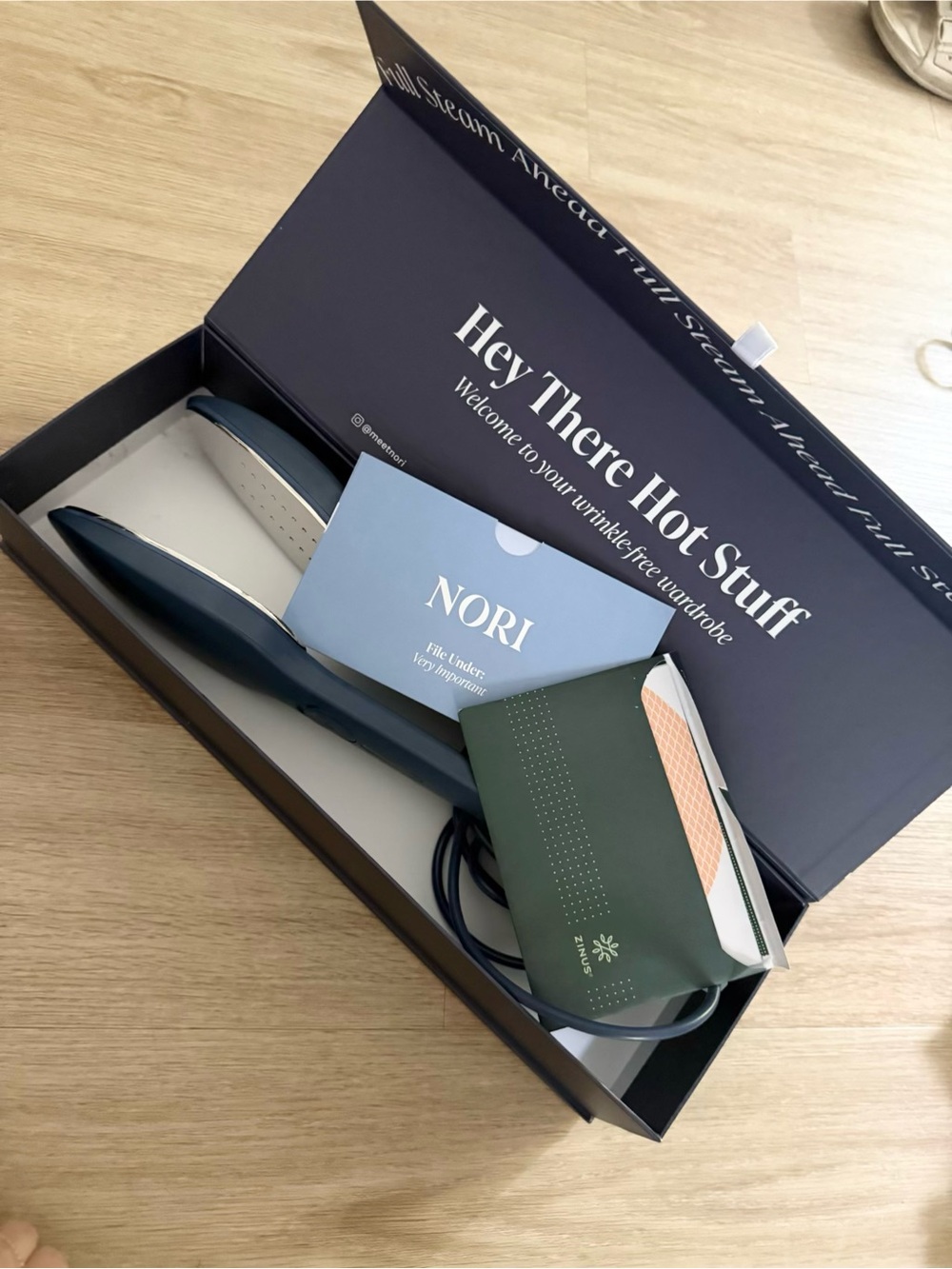 NORI  Travel Garment Steamer Navy